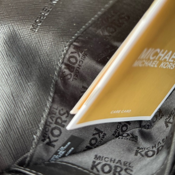 Michael Kors Jet Set Travel LG Carryall Wallet Black - Picture 6 of 9